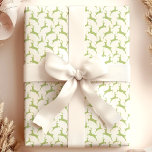 Papel De Presente Green Jumping Deer Christmas<br><div class="desc">Enrole seus presentes de Natal com um toque de natureza usando este papel de embrulho de Natal de veados verdes. Apresentando um padrão lúdico de silhuetas de renas verdes, este papel de embrulho traz uma sensação festiva e natural aos seus presentes de férias. Ideal para comemorações de Natal, festas de...</div>