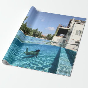 Papel De Presente Homem na piscina de natação pela manhã