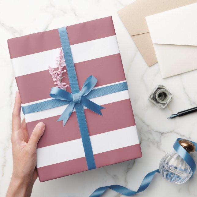 Papel De Presente Horizontal Clássico Branco Dourado com rosa (Presentear)