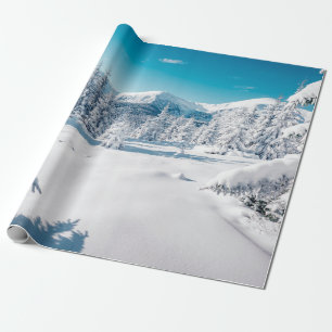 Papel De Presente Imagem cênnica da árvore de spruces. Dia congelado