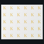 Papel De Presente Inicial de Monograma Dourado Branco Cor Personaliz<br><div class="desc">Desenhado com modelo de texto para inicial monogramada que você pode personalizar! Você também pode alterar as cores como desejar.</div>