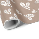 Papel De Presente Kraft Winter White Christmas Holly Elegant<br><div class="desc">Este papel de embrulho de na moda apresenta um lindo e elegante design de Natal branco sobre um fundo cor de Kraft castanho. Um embrulho de presente moderno e espantoso para vos dar aquela aparência tradicional de feriado. Decorem, embrulhem e adorem seus presentes este ano com charme de natal rústico....</div>