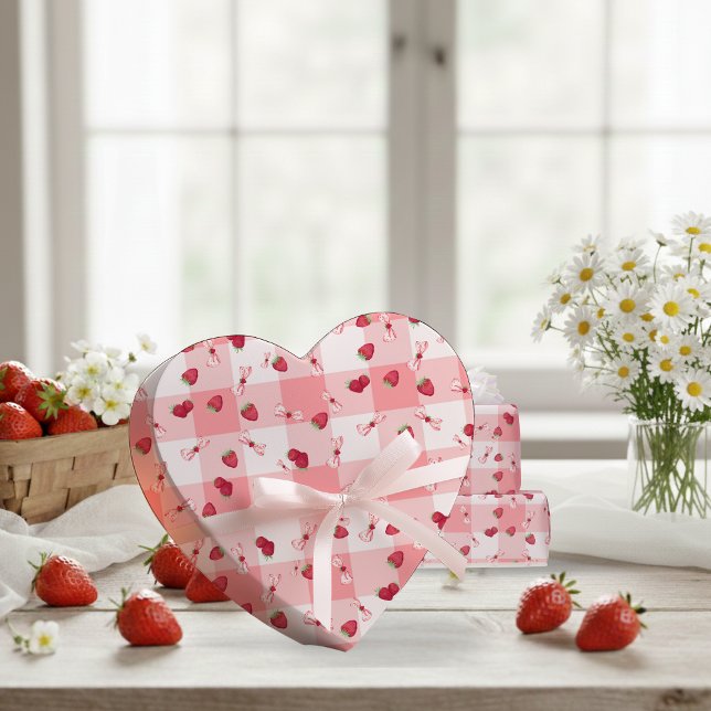 Papel De Presente Laços de Gingham Vermelho no Primeiro Aniversário  (Berry First Birthday Red Gingham Bows Wrapping Paper)
