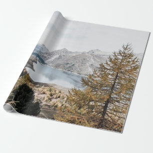 PAPEL DE PRESENTE LANÇADO ENTRE DUAS MONTANHAS