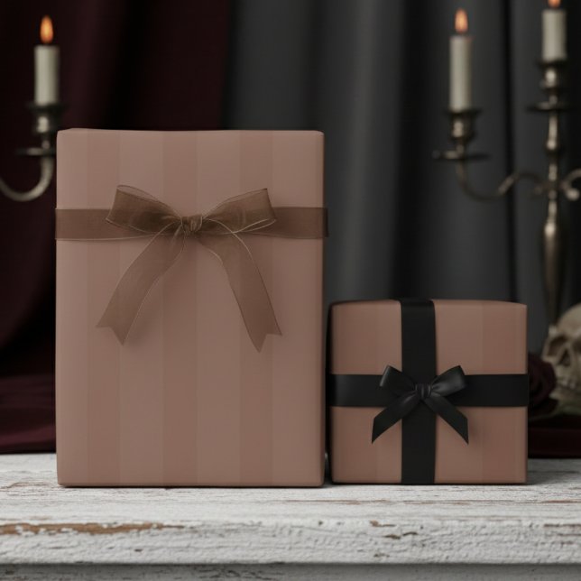 Papel De Presente Listras Grossas Elegantes Bege Escuro sobre Bege (Elegant Gothic Wedding Anniversary Dark Tan Stripes Wrapping Paper for Him. Thick Brown Stripes )