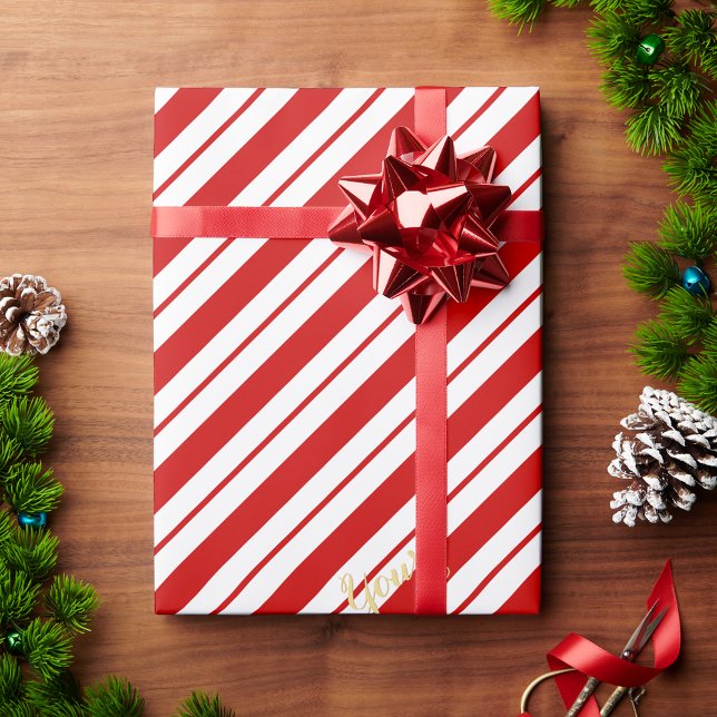 Papel De Presente Listras Vermelhas de Bala de Natal Personalizadas  (Christmas Candy Cane Red Stripes Custom Gold Text Wrapping Paper)