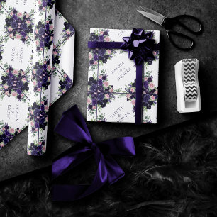 Papel De Presente Lush Blossoms Monograma de Rosas Roxas e Rosa