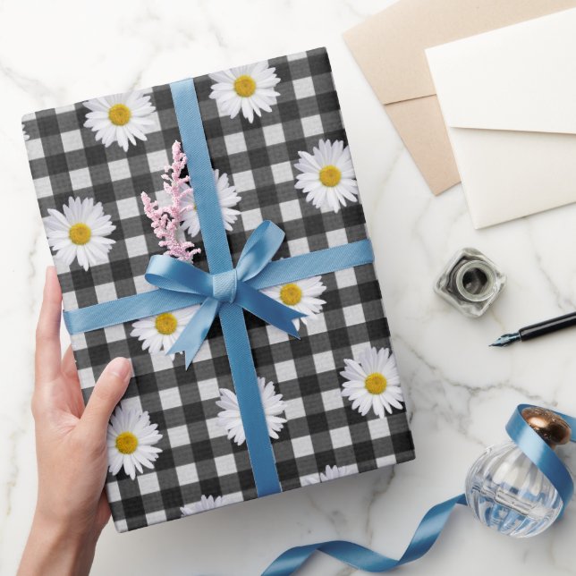 Papel De Presente Margaridas Brancas em Xadrez Preto e Branco (Presentear)