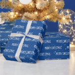 Papel De Presente MERRY CHRISTMAS Texto com Flocos de Neve<br><div class="desc">Texto de NATAL de MERCADO branco com flocos de neve em fundo azul. O texto pode ser editado. A cor de fundo pode ser alterada.</div>
