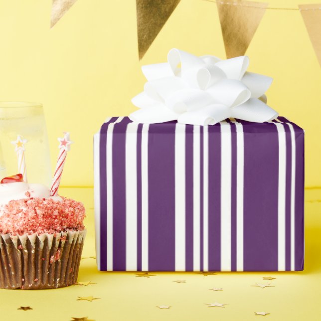 Papel De Presente Mistura Moderna de Roxos Roxos e Brancos (Festa de aniversário)