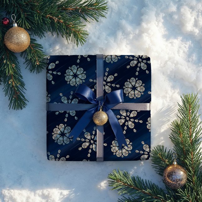 Papel De Presente Molas de Aquarela Azul-Marinho Elegante Flocos de  (Elegant Navy Blue Watercolor Jewels Snowflakes Wrapping Paper)