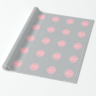 Papel De Presente Monograma cor-de-rosa fino de Chevron Quatrefoil 3