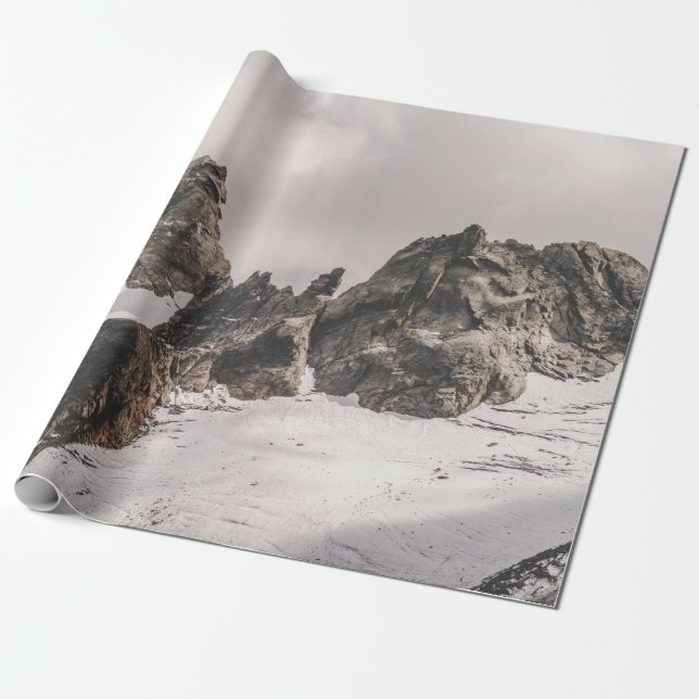 PAPEL DE PRESENTE MONTANHA COBRIR POR NEVE (Desenrolado)