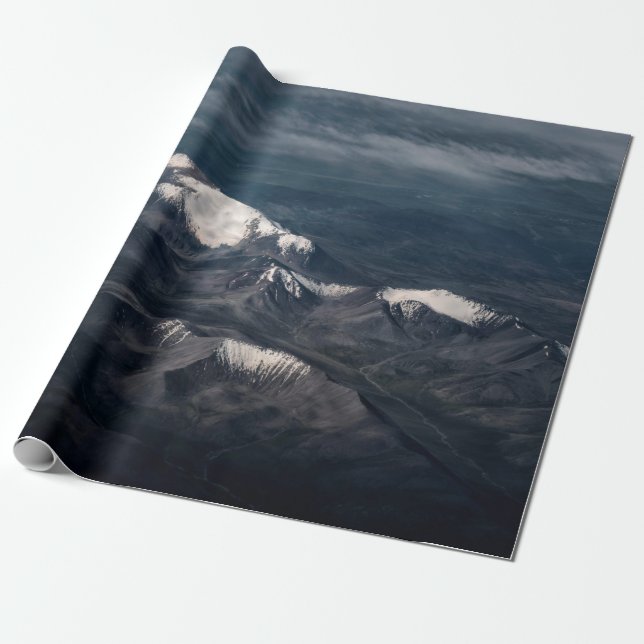 PAPEL DE PRESENTE MONTANHAS DE GLACIER DURANTE O DIA (Desenrolado)