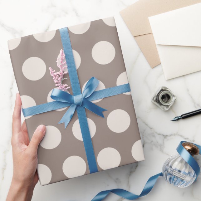 Papel De Presente Natal de Pontos Modernos em Conhaque e Creme (Presentear)