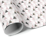 Papel De Presente Noivado Geométrico Dourado de Mármaco Negro Rosa<br><div class="desc">Um papel de embrulho de aniversário de triângulos geométricos,  cor-de-rosa,  dourado,  branco e preto.</div>