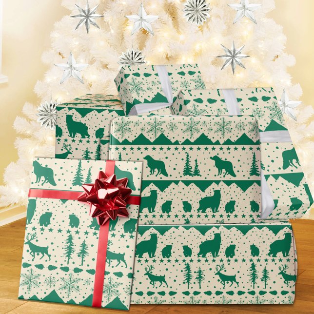 Papel De Presente Nórdico Suéter Verde Animais Vermelhos de Inverno  (Nordic Sweater Creamy White & Green Winter Animals Christmas Holiday Wrapping Paper Rolls)