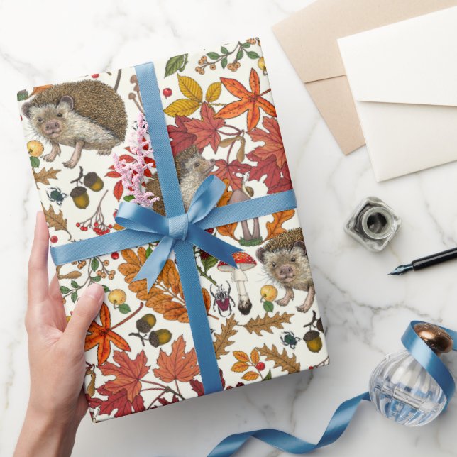Papel De Presente Ouriços e flora da floresta outonal em marfim (Presentear)