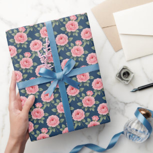 Papel De Presente Padrão botânico de rosas cor-de-rosa exuberantes