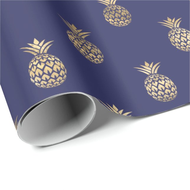 Papel De Presente Padrão de abacaxi Dourado azul de Marinho tropical (Ponta do rolo)