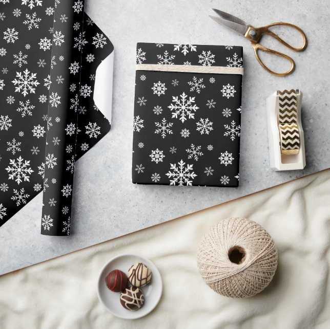 Papel De Presente Padrão de Floco de Neve Branco em Preto Moderno e  (Artesanato)