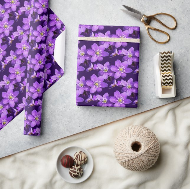 Papel De Presente Padrão de Flores Roxas (Artesanato)