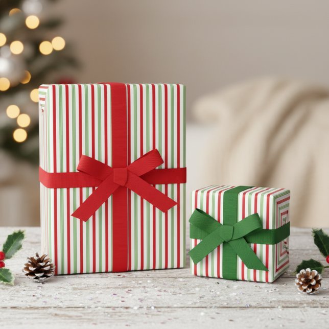 Papel De Presente Padrão de Listras Finas de Bengala de Natal Vermel (Cute Festive Red & Green Candy Cane Pinstripe Pattern. Thin Stripe Holiday Christmas Party Gift Wrap)