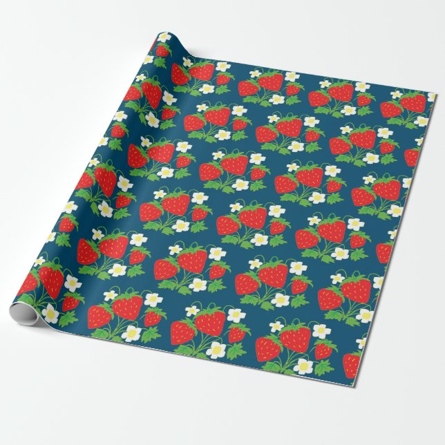 Papel De Presente Padrão de Morango e Flores Azul (Desenrolado)