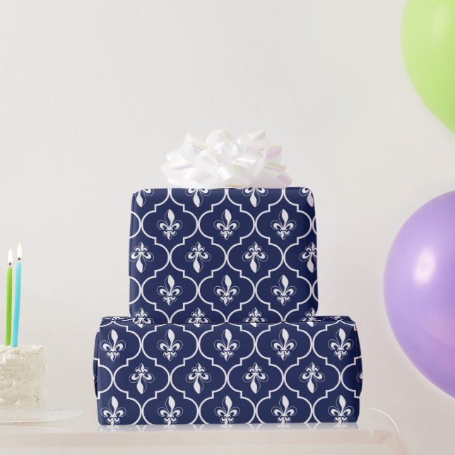 Papel De Presente Padrão de Quatrefoil Azul e Branco Fleur-de-Lis (Presentes para festas)
