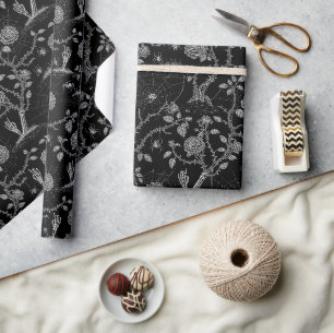 Papel De Presente Padrão de Rosa e Osso Gótico