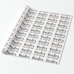 Papel De Presente Padrão de Texto Moderno Preto e Flores de Bridesma<br><div class="desc">Design de texto moderno em preto-Bridesmaid com sotaque floral em um padrão uniforme em fundo branco.</div>