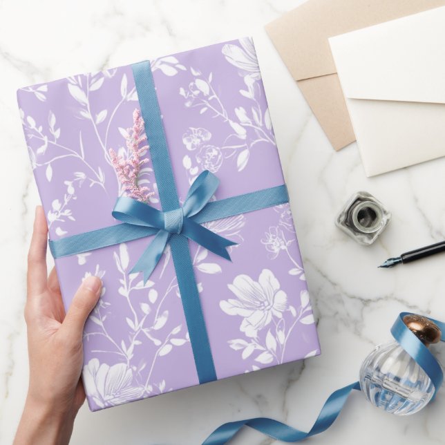 Papel De Presente Padrão Floral Branco Lavanda Roxa Suave (Presentear)