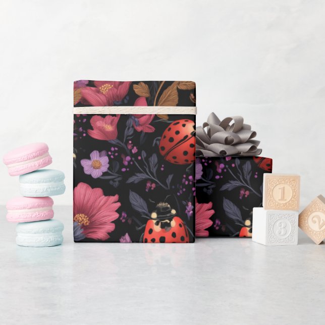 Papel De Presente Padrão Floral de Joaninha (Chá de bebê)