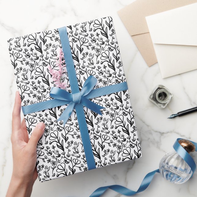 Papel De Presente Padrão Floral em Preto e Branco (Presentear)