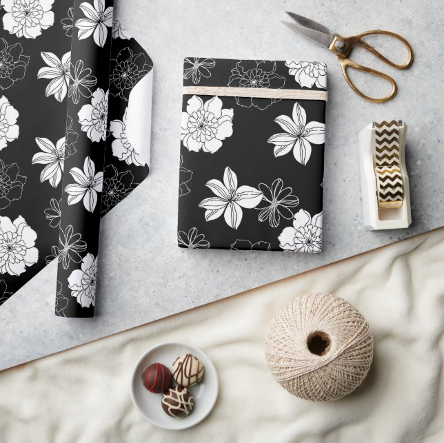 Papel De Presente Padrão Floral Preto e Branco (Artesanato)