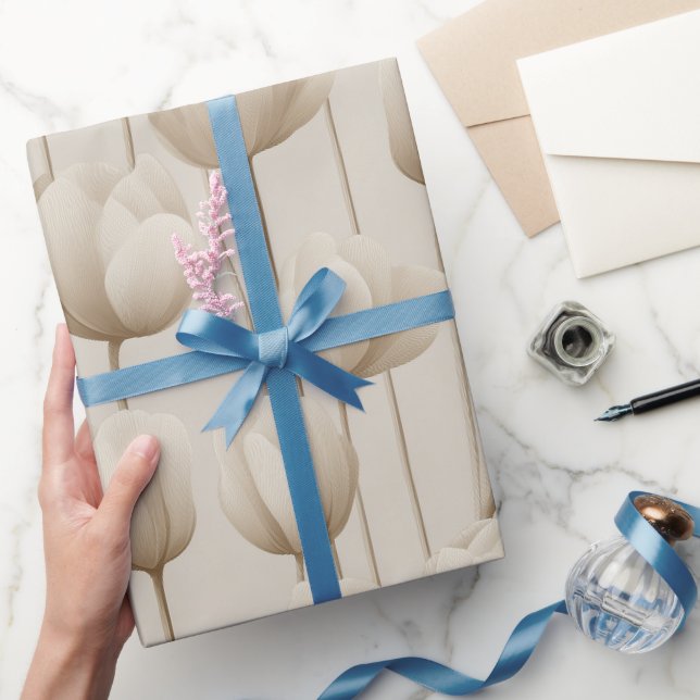 Papel De Presente Padrão Floral Tulipa Neutra Moderna Marfim (Presentear)