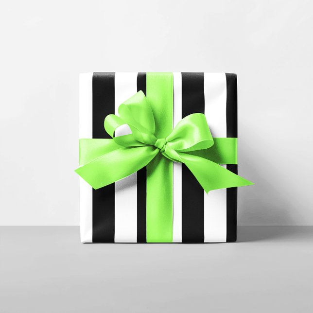 Papel De Presente Padrão Strike Preto e Branco (Black and White Striped Pattern Wrapping Paper)