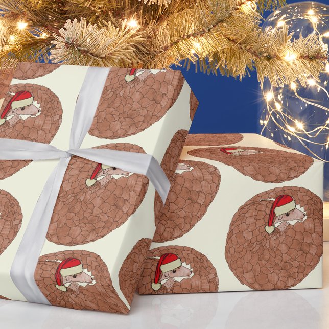 Papel De Presente Pangolim Animal em Perigo Natal  (Christmas cute pangolin holiday wrapping paper Rolled up pangolin wearing a Santa hat pattern)