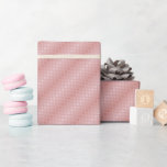 Papel De Presente Papel Elegante para pontos de Rosa claro<br><div class="desc">O papel de embrulho leve elegante com pequenos pontos será perfeito para o chá de panela,  chá de fraldas,  presentes de casamento e aniversário ou qualquer outra ocasião.</div>