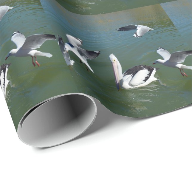 Papel De Presente Pelican E O Portão. (Ponta do rolo)