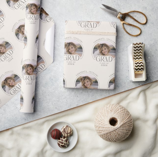 Papel De Presente Personalized Cream Class of 2026 Photo Grad  (Artesanato)
