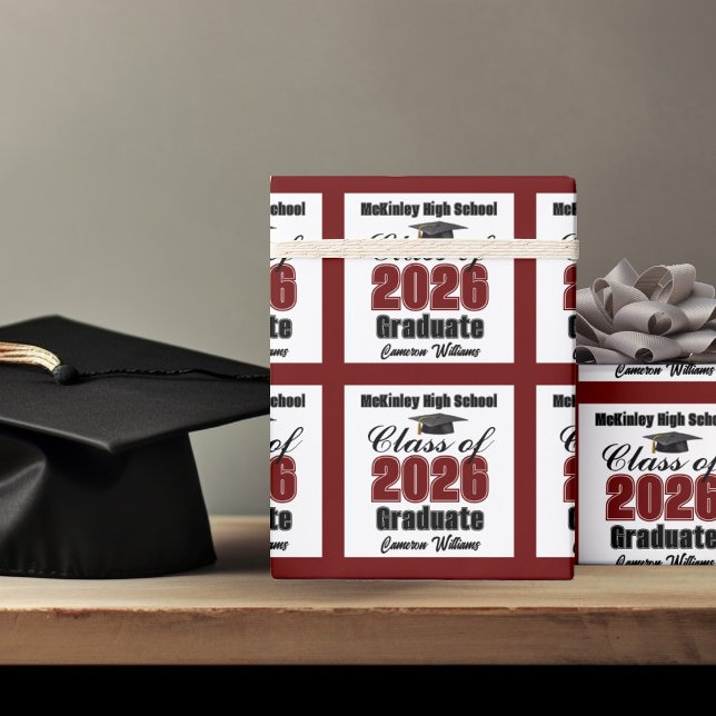 Papel De Presente Personalized Maroon Class of 2026 Graduation (Criador carregado)