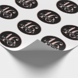 Papel De Presente Pink Black Custom Sweet 16th Teen Birthday<br><div class="desc">Papel de embrulho de aniversário personalizado para um doce 16 ou qualquer adolescente girando com um monograma personalizado único com nome e idade repetindo círculos pretos com contorno de borda rosa. Escreva qualquer nome e qualquer número de idade de aniversário de adolescentes para criar um presente para uma celebração especial....</div>