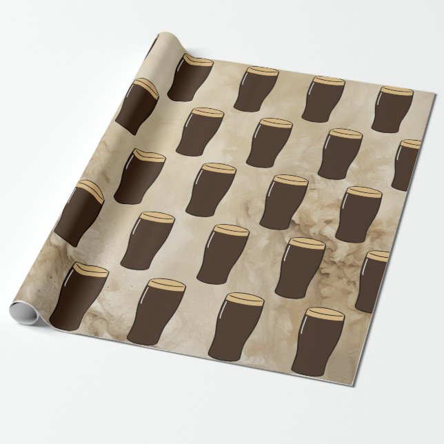 Papel De Presente Pint of Irish Stout Beer Drinker (Desenrolado)