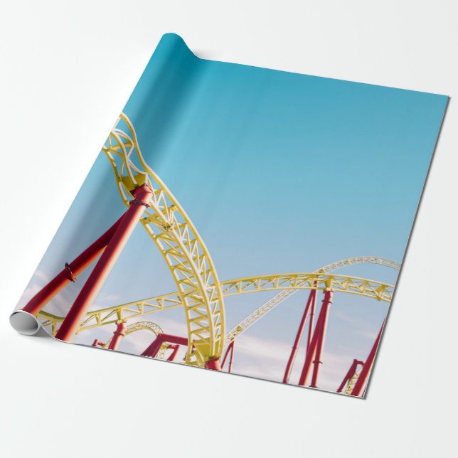 Papel De Presente Porta copos de rolo amarelo e vermelho sob o céu a (Desenrolado)