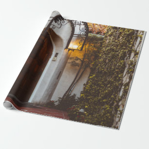 PAPEL DE PRESENTE PORTA DE MADEIRA FECHADA DURANTE O DIA