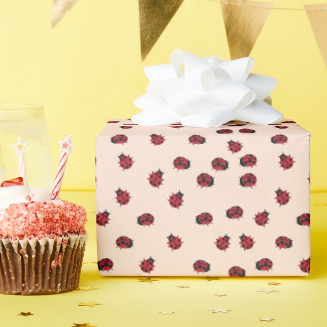 Papel De Presente Presente de Padrão de Joaninha Rosa (Festa de aniversário)