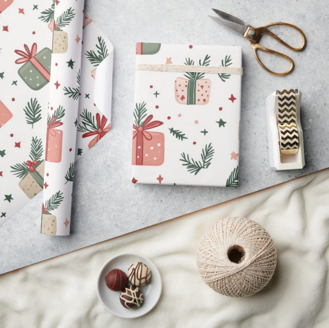 Papel De Presente Presentes Vermelhos e Verdes com Raminhos de Pinhe (Artesanato)