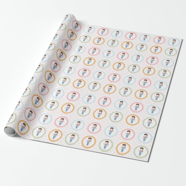 Papel De Presente Rapariga de aniversário em Overalls Brunette (Desenrolado)
