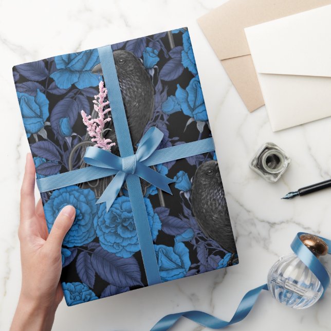 Papel De Presente Ravens e rosas azuis (Presentear)